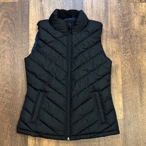 GAP Black Quilted Vest Women’s XS‎ New With Tags